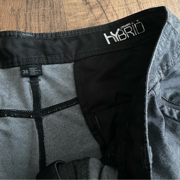 O’Neill Hybrid charcoal black/grey Shorts size 36 with front & back zip pockets - Picture 4 of 14
